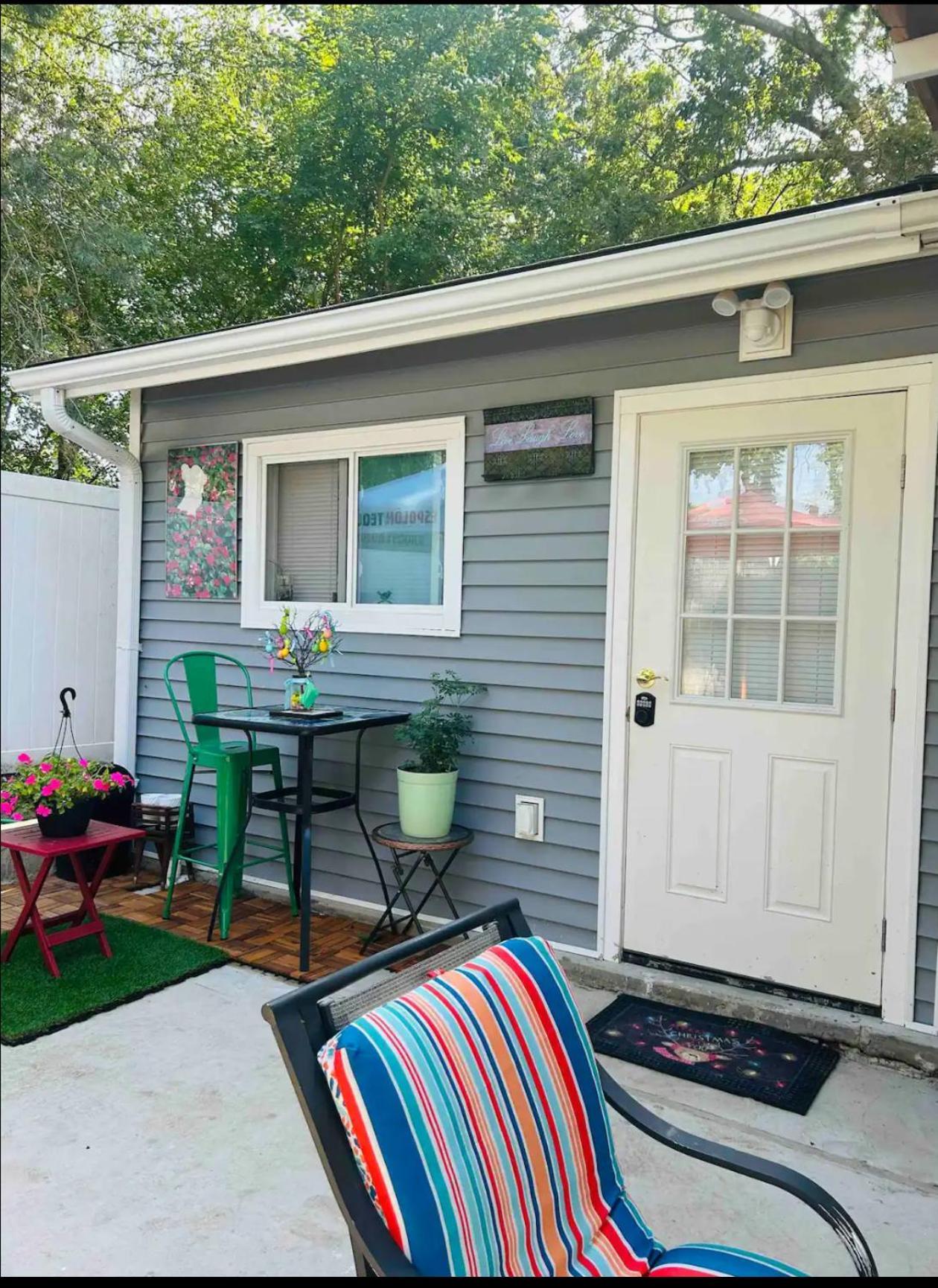 Fancy Studio Private Entrance Selden Exterior foto